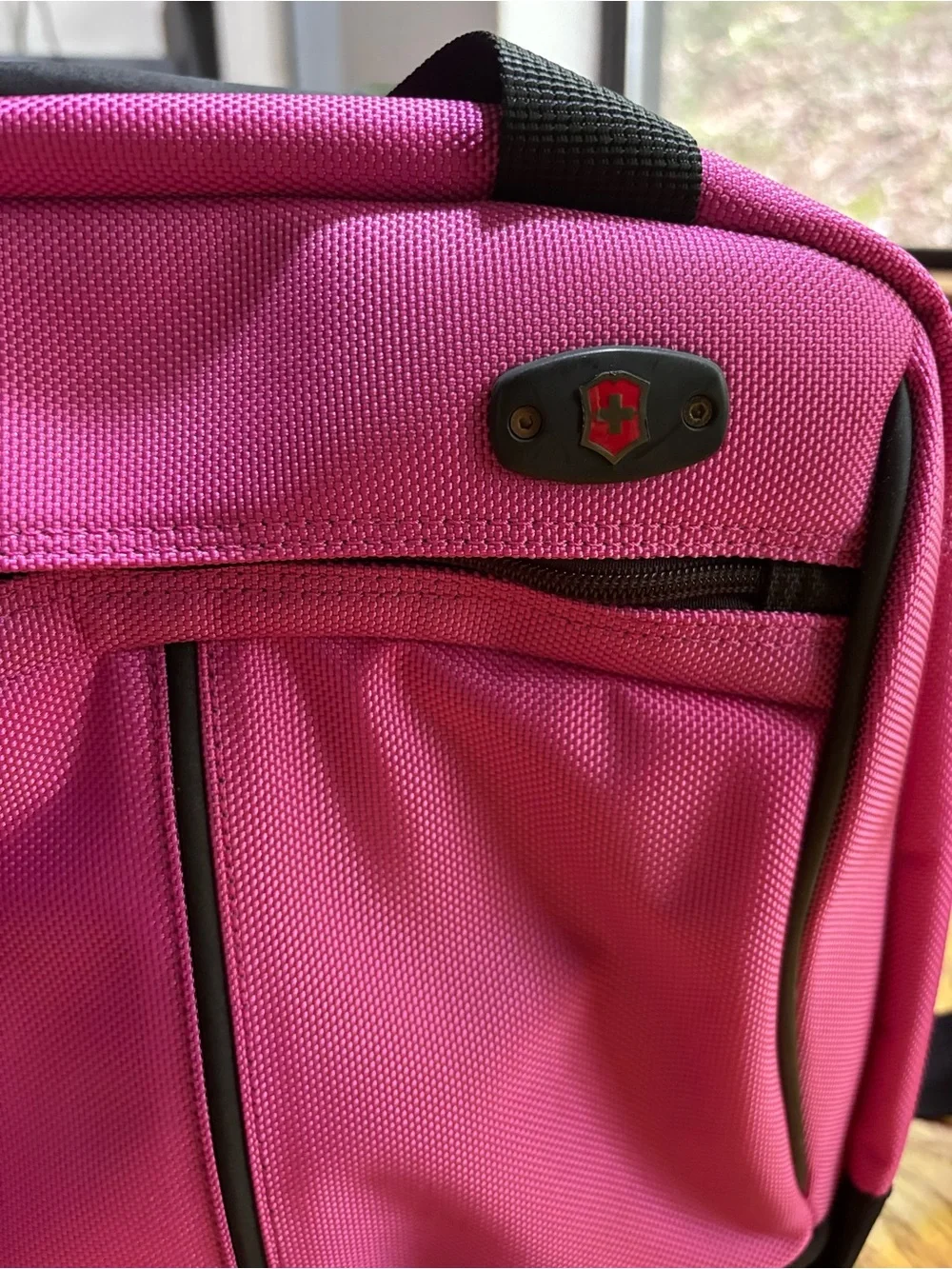 Victorinox Swiss Army Pink Beauty Case NWT Travel Toiletry Bags